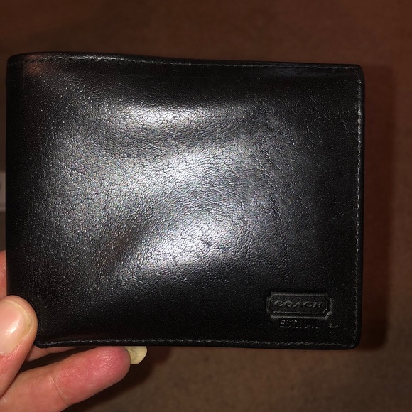 Men’s black leather wallet . - Picture 1 of 3